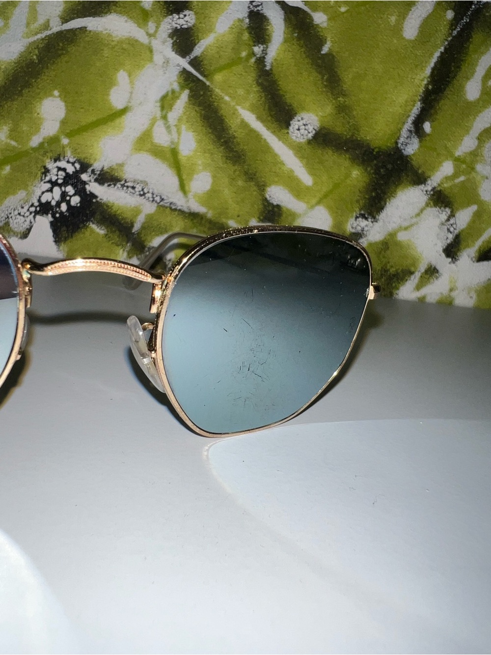Ray-Ban Women's Gold Frame Sunglasses with mirrored Lenses - Picture 6 of 6